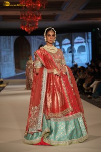Sonali Bendre, Hina Khan, Tripti Dimri, and Kartik Aaryan walk the ramp for Manish Malhotra at the Namo Bharat event