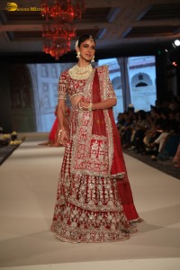 Sonali Bendre, Hina Khan, Tripti Dimri, and Kartik Aaryan walk the ramp for Manish Malhotra at the Namo Bharat event