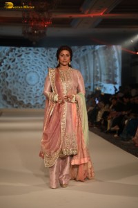 Sonali Bendre, Hina Khan, Tripti Dimri, and Kartik Aaryan walk the ramp for Manish Malhotra at the Namo Bharat event