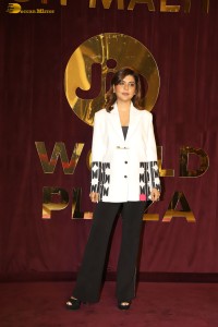 Manish Malhotra’s new store launch attended by Shilpa Shetty, Nita Ambani, Kriti Sanon, Shanaya Kapoor, Khushi Kapoor, Roshni Walia, and others