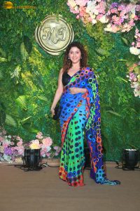 actress manjari fadnis pretty in a blue saree