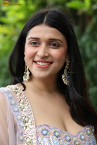 actress mannara chopra photoshoot