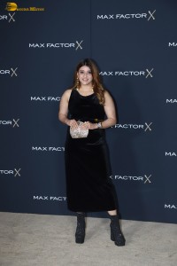 Indian actress Mannara Chopra in a black dress