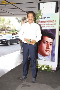 Manoj Kumar’s Prayer Meet attended by Aamir Khan, Jaya Bachchan, Esha Deol, and Prem Chopra