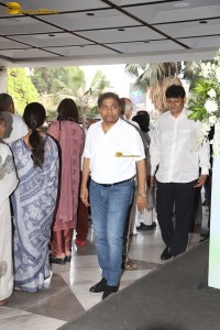 Manoj Kumar’s Prayer Meet attended by Aamir Khan, Jaya Bachchan, Esha Deol, and Prem Chopra