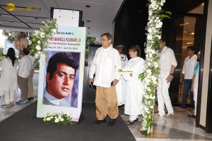 Manoj Kumar’s Prayer Meet attended by Aamir Khan, Jaya Bachchan, Esha Deol, and Prem Chopra