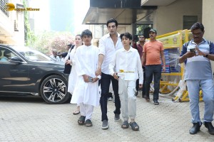 Bollywood star Manoj Kumar's Final Journey attended by Amitabh Bachchan, Dharmendra, Prem Chopra, and others