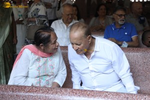 Bollywood star Manoj Kumar's Final Journey attended by Amitabh Bachchan, Dharmendra, Prem Chopra, and others