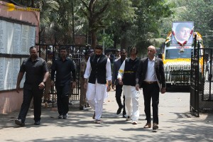 Bollywood star Manoj Kumar's Final Journey attended by Amitabh Bachchan, Dharmendra, Prem Chopra, and others