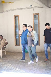 Bollywood star Manoj Kumar's Final Journey attended by Amitabh Bachchan, Dharmendra, Prem Chopra, and others