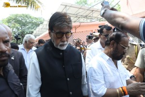 Bollywood star Manoj Kumar's Final Journey attended by Amitabh Bachchan, Dharmendra, Prem Chopra, and others