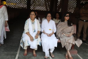 Bollywood star Manoj Kumar's Final Journey attended by Amitabh Bachchan, Dharmendra, Prem Chopra, and others