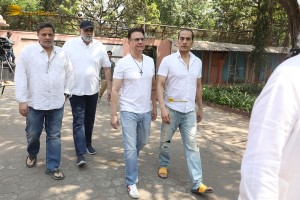 Bollywood star Manoj Kumar's Final Journey attended by Amitabh Bachchan, Dharmendra, Prem Chopra, and others