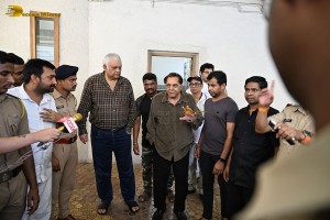 Bollywood star Manoj Kumar's Final Journey attended by Amitabh Bachchan, Dharmendra, Prem Chopra, and others