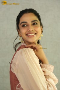 actress Meenakshi Chaudhary cute photo shoot