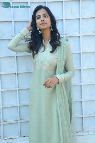 Meenakshi Chaudhary (11)