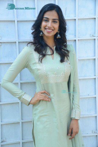 Meenakshi Chaudhary (22)