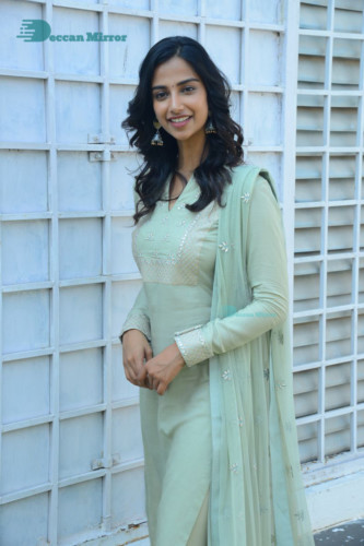 Meenakshi Chaudhary (31)