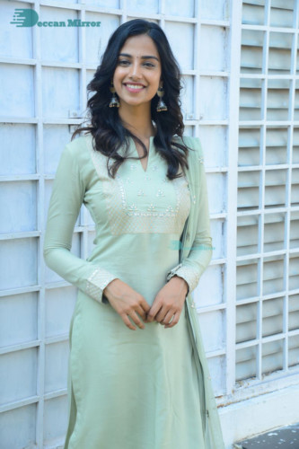 Meenakshi Chaudhary (33)