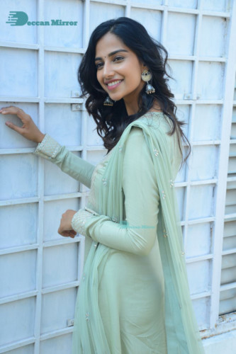 Miss Grand India Meenakshi Chaudhary (58)