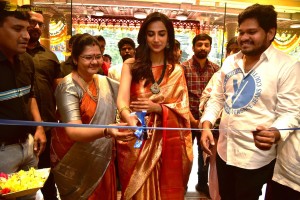 actress Meenakshi Chaudhary launches Weaverly Store in Hyderabad