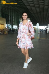 Actress Meenakshi Dixit spotted at Mumbai Airport