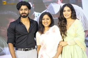 Meet Cute Web Series Pre-Release attended by Aakanksha Singh, Varsha Bollamma, Ruhani Sharma and Nani