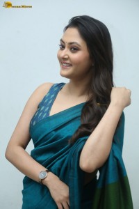 actress Megha Chowdhury beautiful in a saree