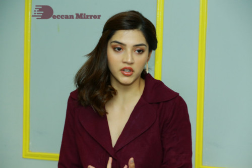 Mehreen Picture Gallery 1