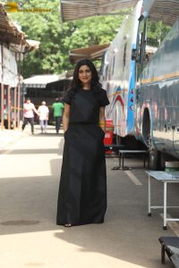 Metro In Dino cast Ali Fazal, Anupam Kher, Fatima Sana Shaikh, Pankaj Tripathi, and Sara Ali Khan, promote the film on Kapil Sharma Show