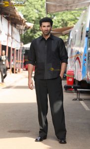 Metro In Dino cast Ali Fazal, Anupam Kher, Fatima Sana Shaikh, Pankaj Tripathi, and Sara Ali Khan, promote the film on Kapil Sharma Show