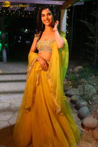 actress minakshi goswami gorgeous in a yellow dress