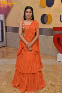 Actress Mirnalini Ravi pretty in a orange saree