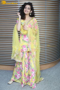 Indian Actress Mithila Palkar in a salwar kameez dress