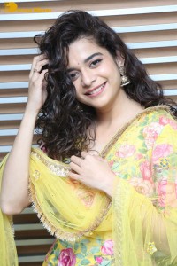 Indian Actress Mithila Palkar in a salwar kameez dress