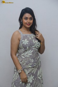 heroine mokksha cute photoshoot