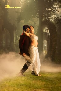 Latest stills from Ravi Teja and Bhagyashri Borse’s film Mr Bachchan