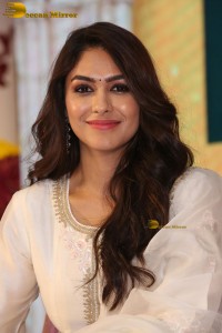 actress Mrunal Thakur lovely in a white salwar dress