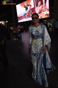 actress Mrunal Thakur pretty in a salwar dress