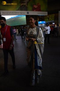 actress Mrunal Thakur pretty in a salwar dress