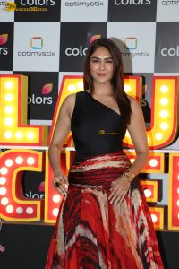 actress Mrunal Thakur gorgeous looks in black top and colorful skirt