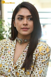 Indian Actress Mrunal Thakur photoshoot