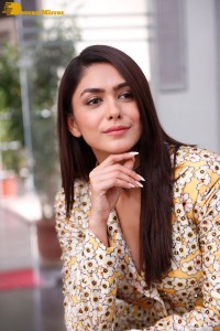 Indian Actress Mrunal Thakur photoshoot