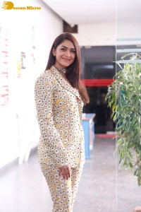 Indian Actress Mrunal Thakur photoshoot