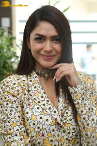 Indian Actress Mrunal Thakur photoshoot