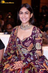 Mrunal-Thakur-43