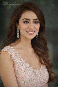 Actress Musskan Sethi Photoshoot