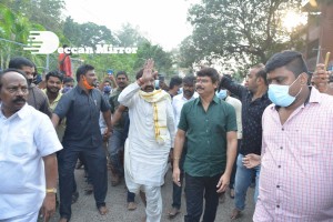Balakrishna and Boyapati visit Mangalagiri temple after Akhanda movie success