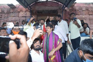 Balakrishna and Boyapati visit Mangalagiri temple after Akhanda movie success