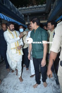 Balakrishna Nandamuri and Boyapati Srinu in Vijayawada to pray at the Temple for Akhanda movie success. Fans throng to see them.